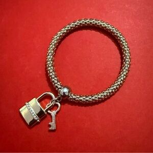 Elegant Gold Plated Bracelet with Lock and Key Charm